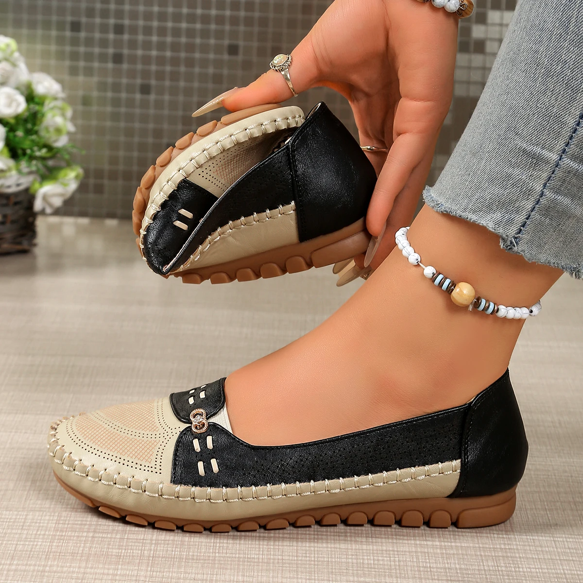 goreyodoly Women Slip On Loafers Wide Fit Comfortable Flats Lightweight Breathable Colorblock Shoes Chain Detail Durable Rubber