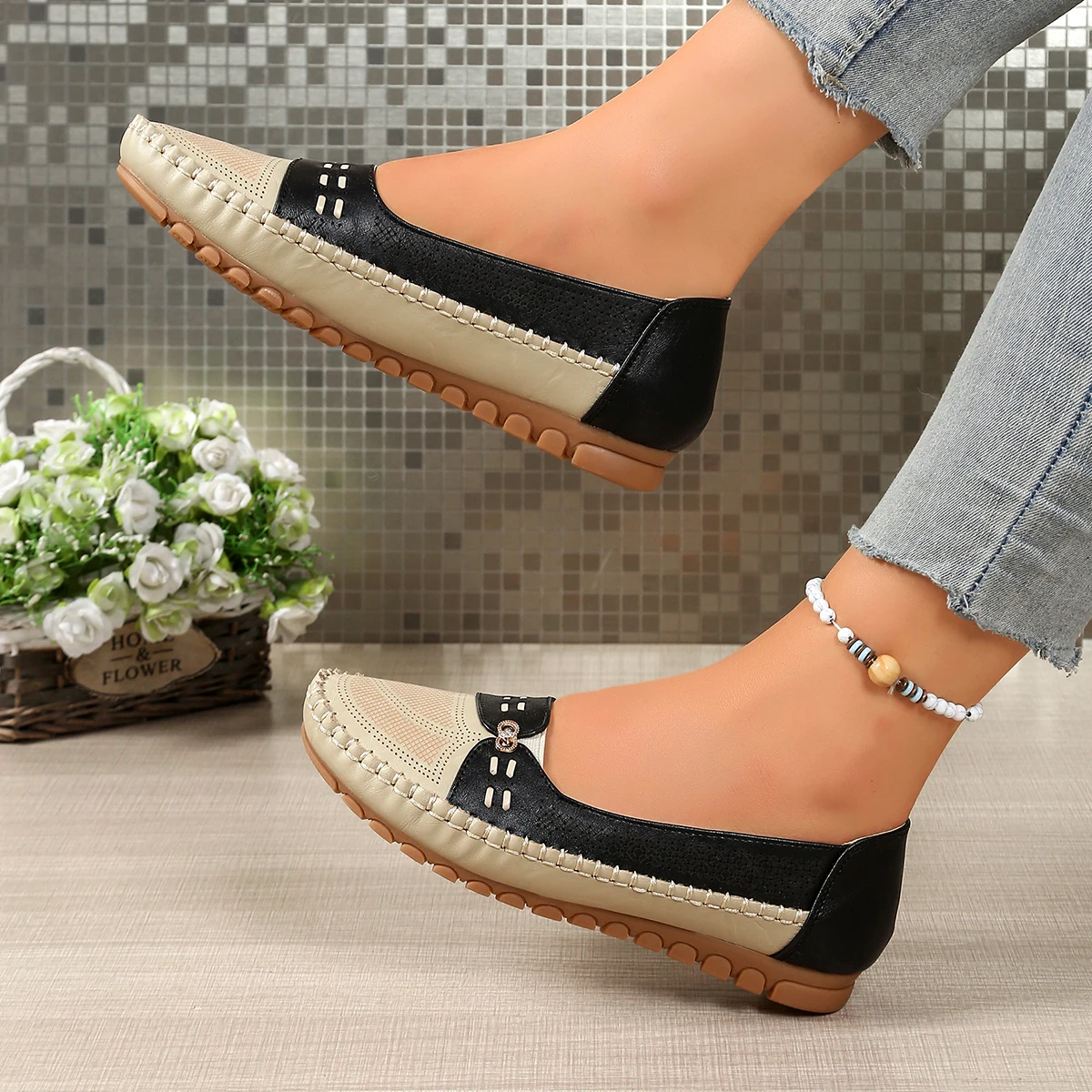 goreyodoly Women Slip On Loafers Wide Fit Comfortable Flats Lightweight Breathable Colorblock Shoes Chain Detail Durable Rubber