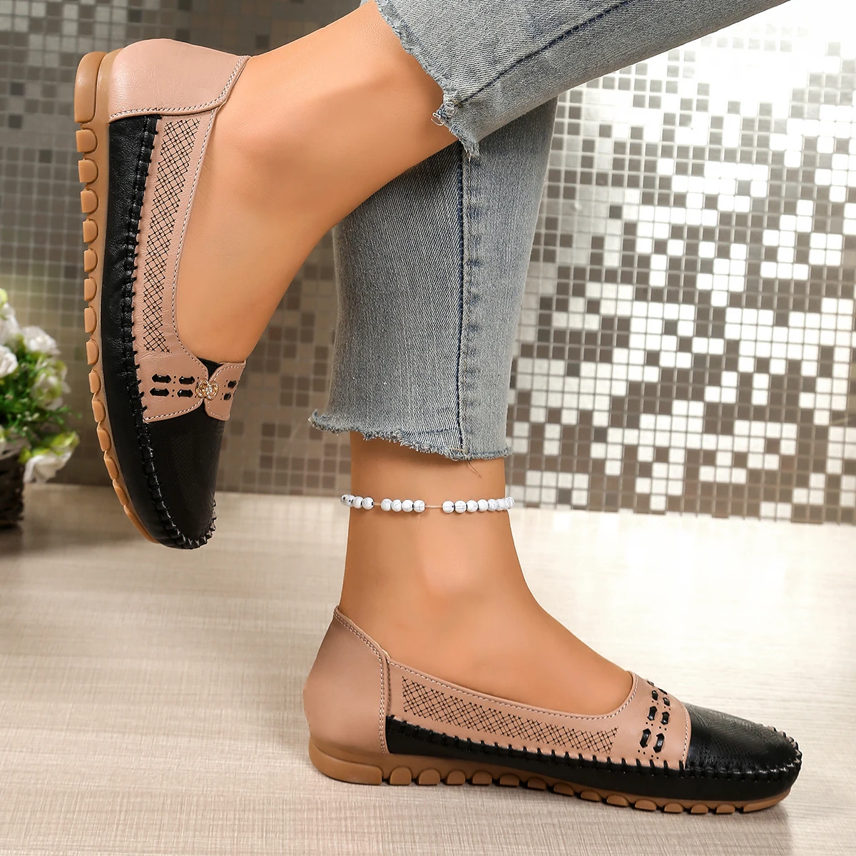 goreyodoly Women Slip On Loafers Wide Fit Comfortable Flats Lightweight Breathable Colorblock Shoes Chain Detail Durable Rubber