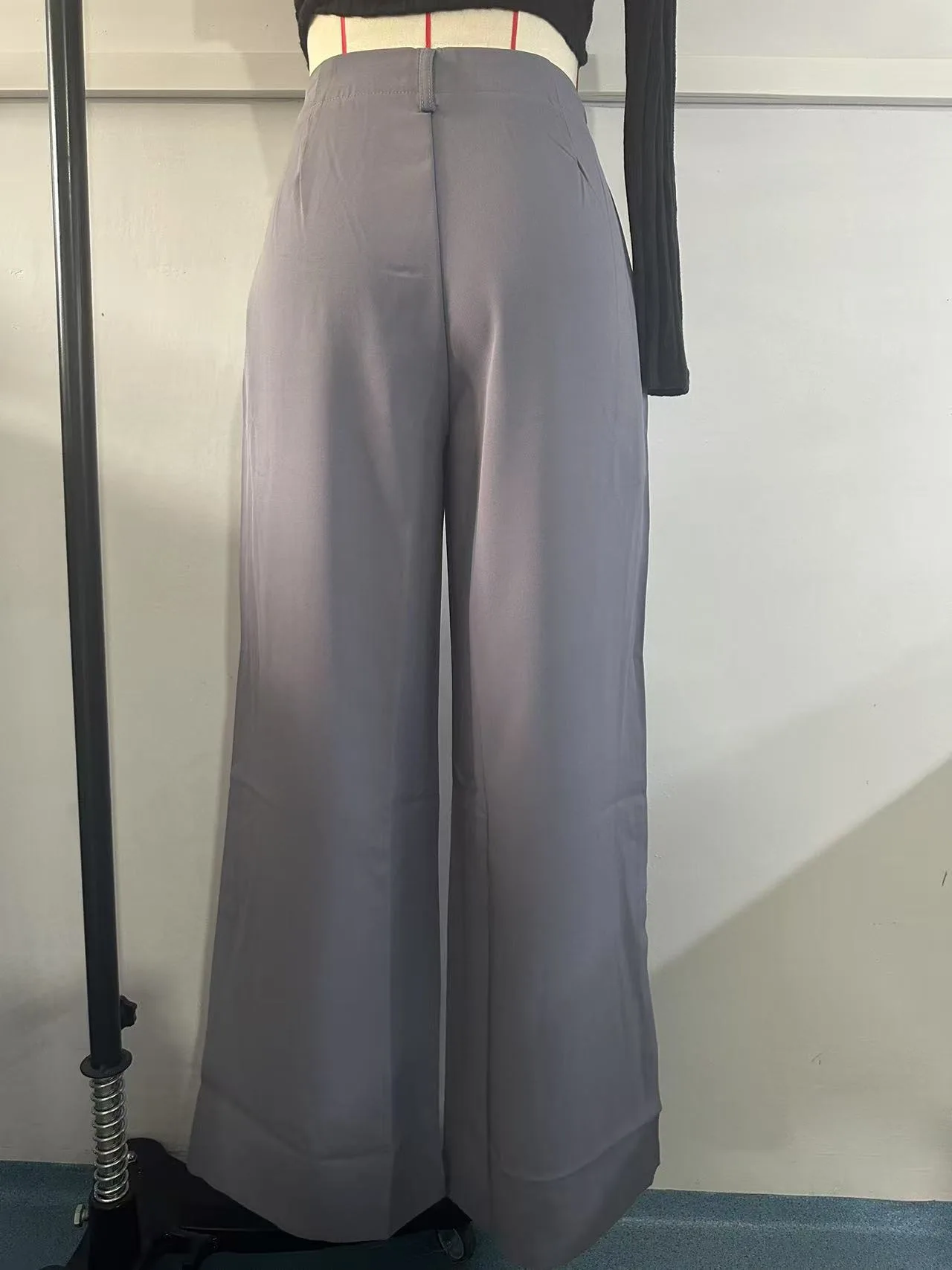 Women High Waist Straight Leg Trousers Slim Fit Solid-coloured Pleated Suit Trousers with Pockets Office Classic Casual Pants