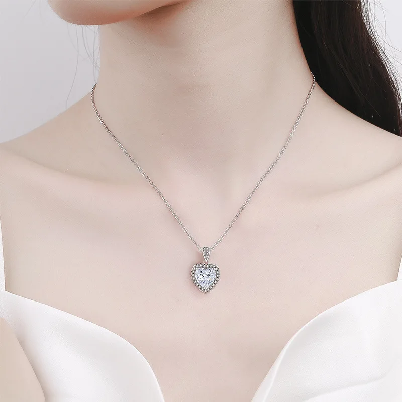 925 Sterling Silver Fashion Light Luxury Ice Flower Cut Love Crystal Zircon Necklace Birthday Party Anniversary Gift