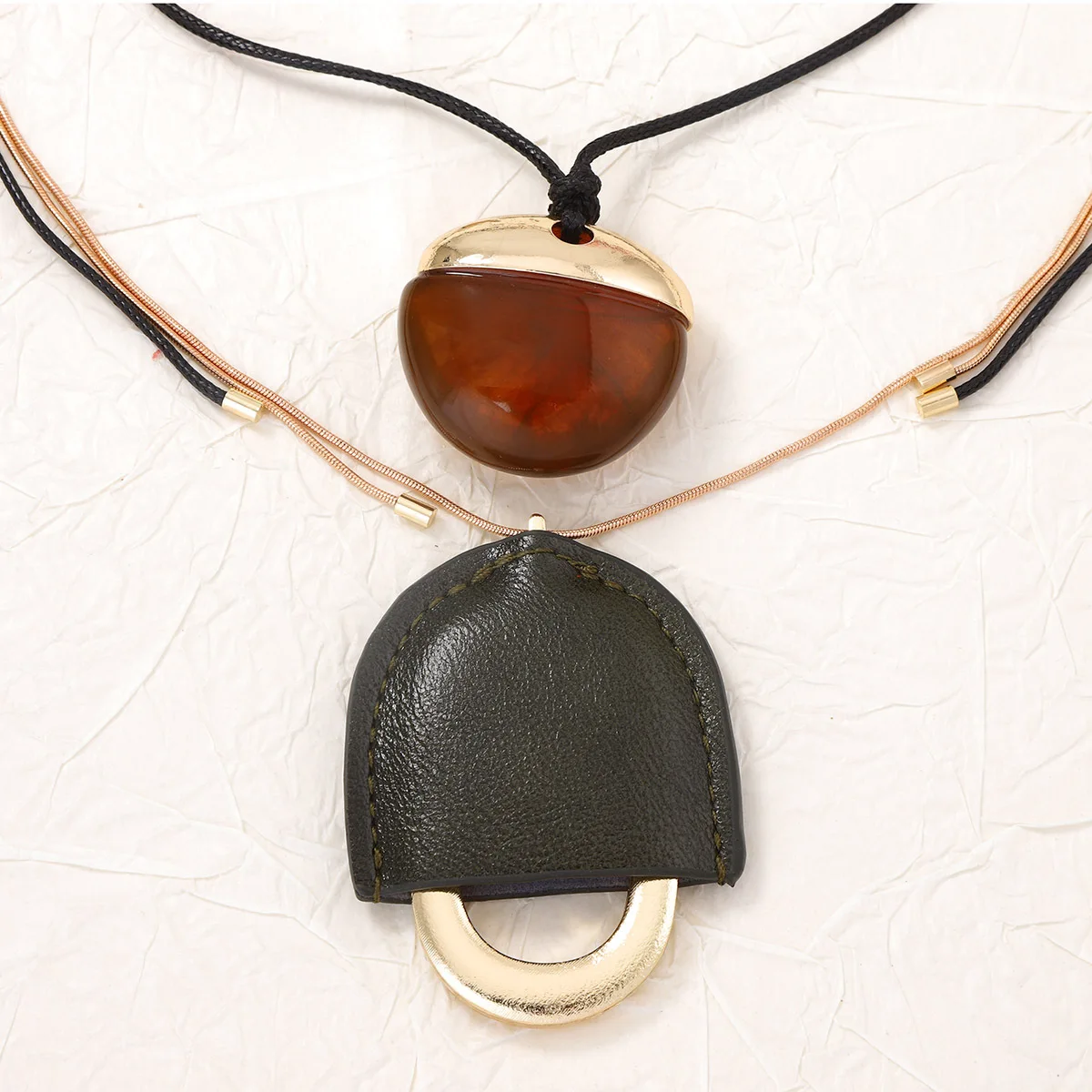 Vintage Personality Leather Lock Shaped Pendant Necklaces for Women Fashion Holiday Party Jewelry Gifts