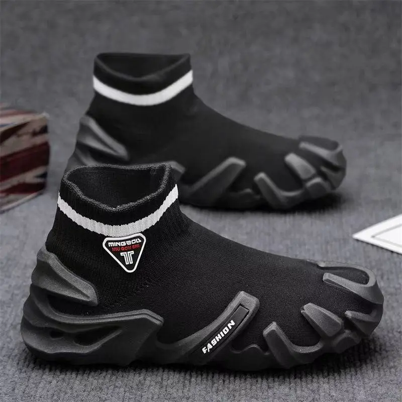 Men's breathable mesh soft soled comfortable sports shoes for summer, trendy and fashionable men's shoes