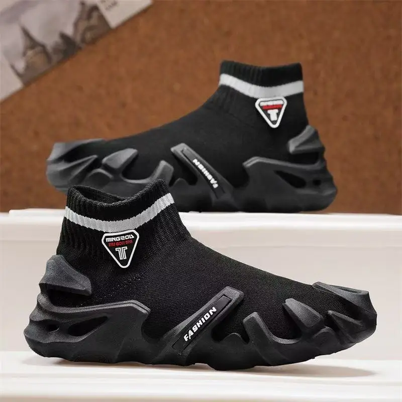 Men's breathable mesh soft soled comfortable sports shoes for summer, trendy and fashionable men's shoes