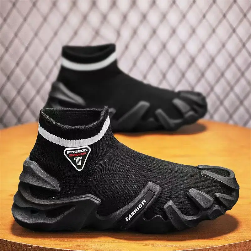 Men's breathable mesh soft soled comfortable sports shoes for summer, trendy and fashionable men's shoes