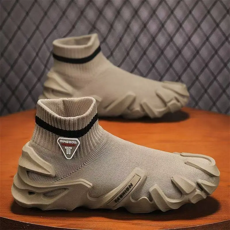 Men's breathable mesh soft soled comfortable sports shoes for summer, trendy and fashionable men's shoes
