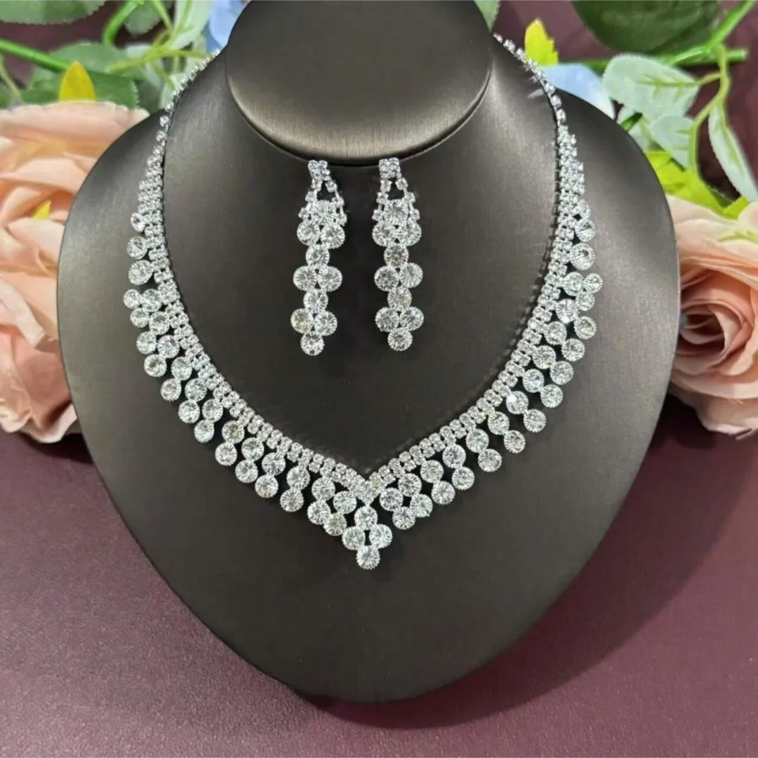 European and American Temperament, High-End Sense, Gorgeous Retro Water Droplet Diamond Necklace, Earring Set Suitable for Daily