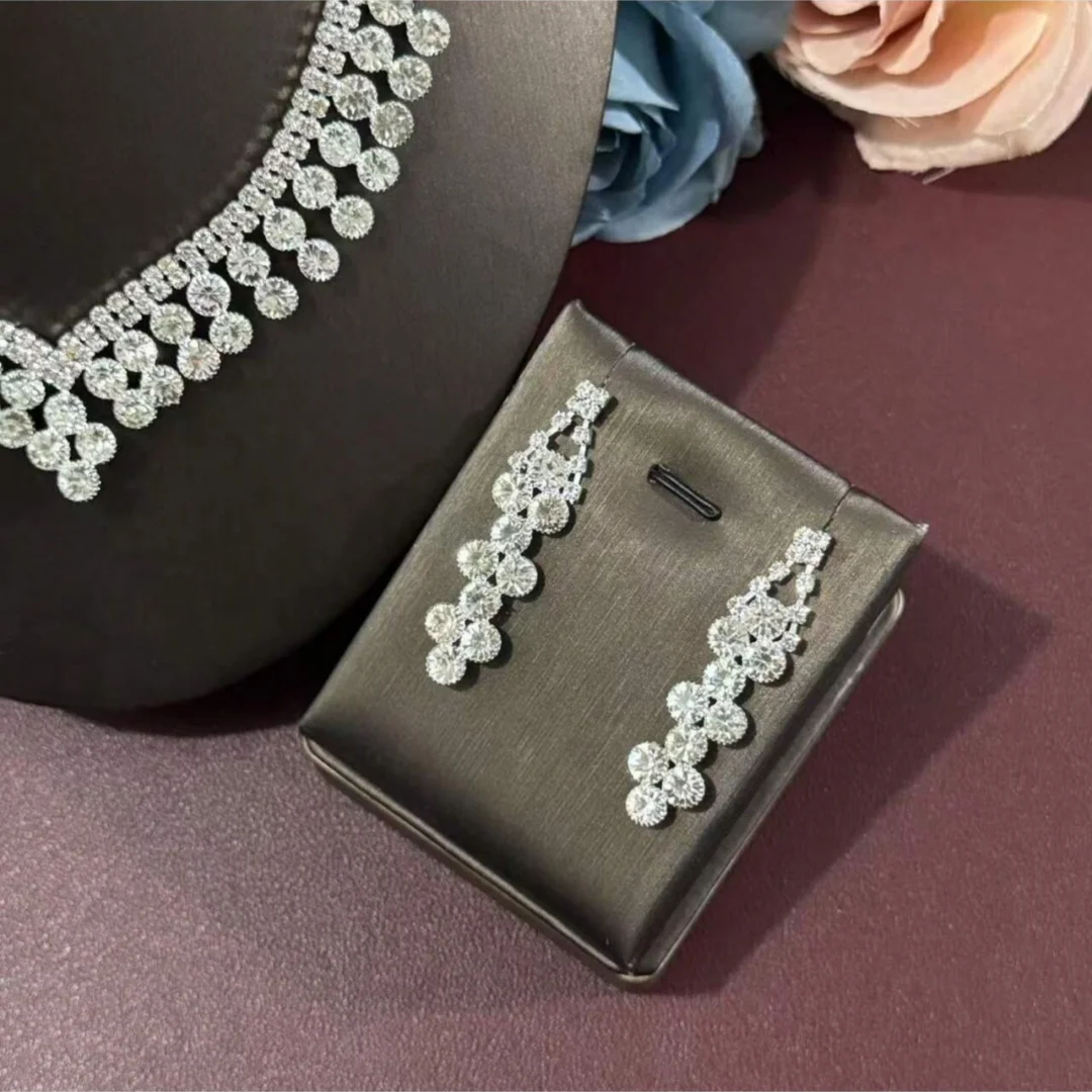 European and American Temperament, High-End Sense, Gorgeous Retro Water Droplet Diamond Necklace, Earring Set Suitable for Daily