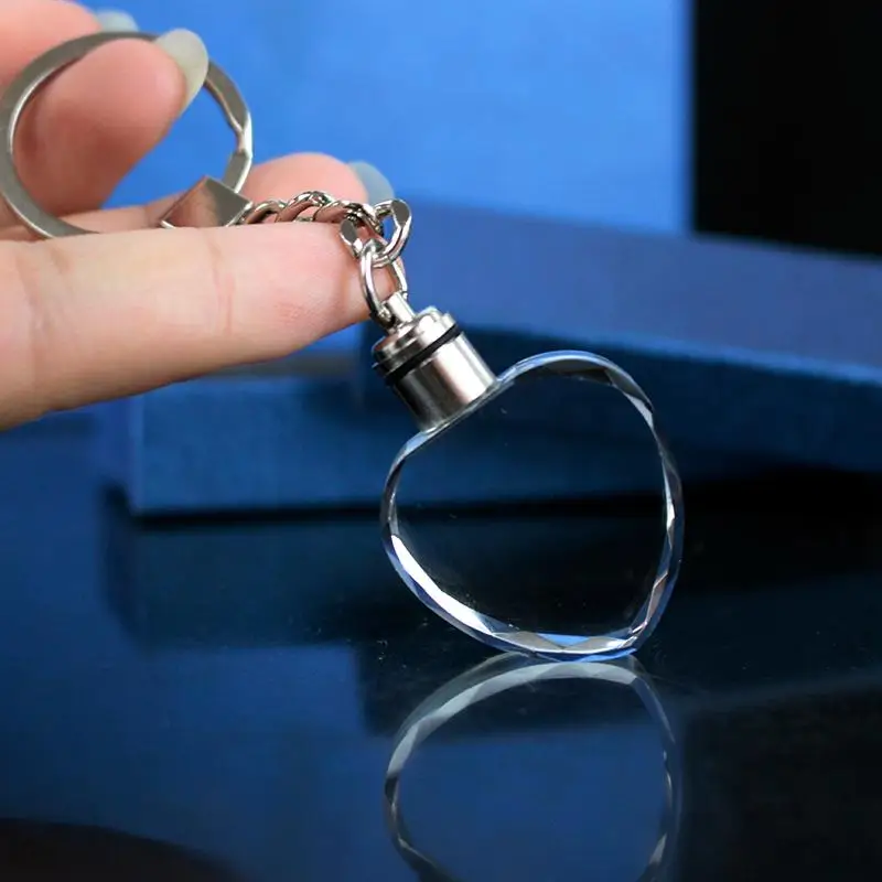 Wholesale 10-50pcs Blank Crystal Heart Shaped Keychain for 3D Laser Engraving Crystal Pendants With Colorful Light