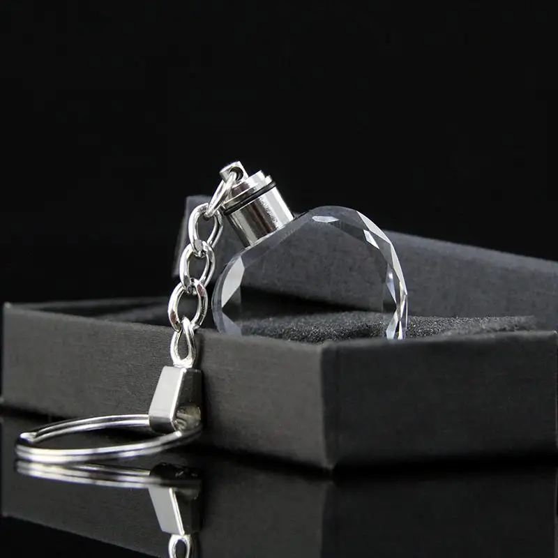 Wholesale 10-50pcs Blank Crystal Heart Shaped Keychain for 3D Laser Engraving Crystal Pendants With Colorful Light