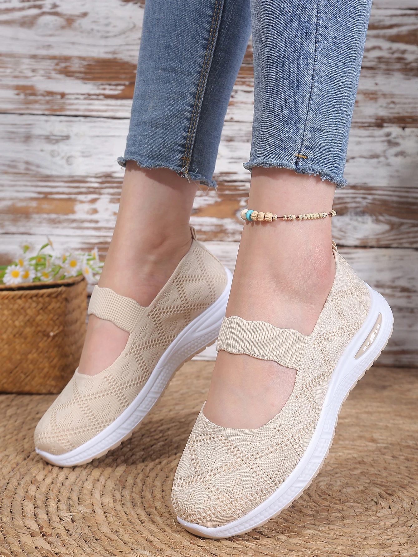Women's Walking Shoes Breathable Mesh Cushioned Slip-On Sneakers Non-Slip Soft Sole Casual Loafers for Mom