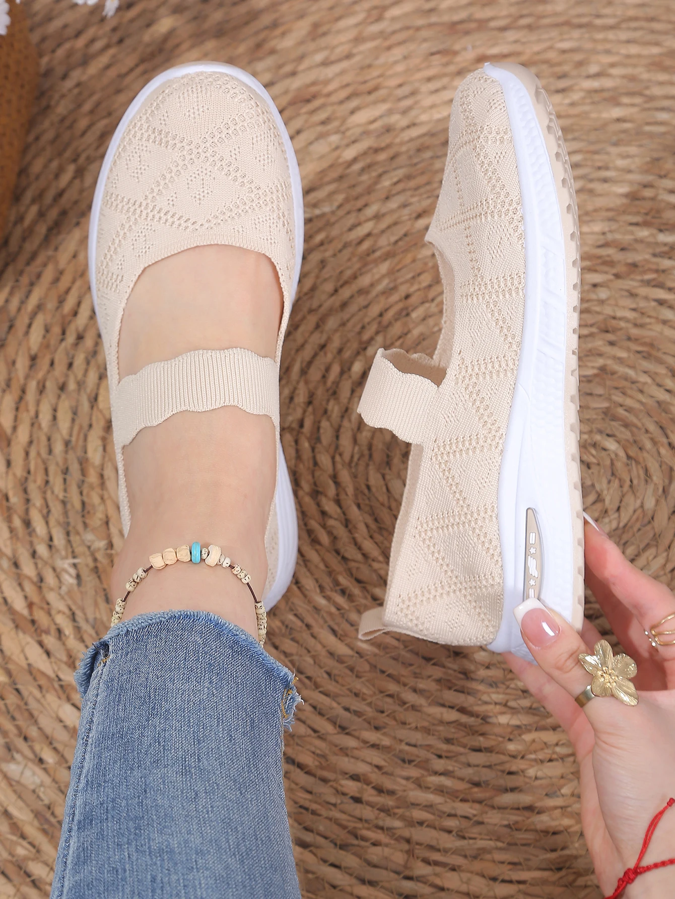Women's Walking Shoes Breathable Mesh Cushioned Slip-On Sneakers Non-Slip Soft Sole Casual Loafers for Mom