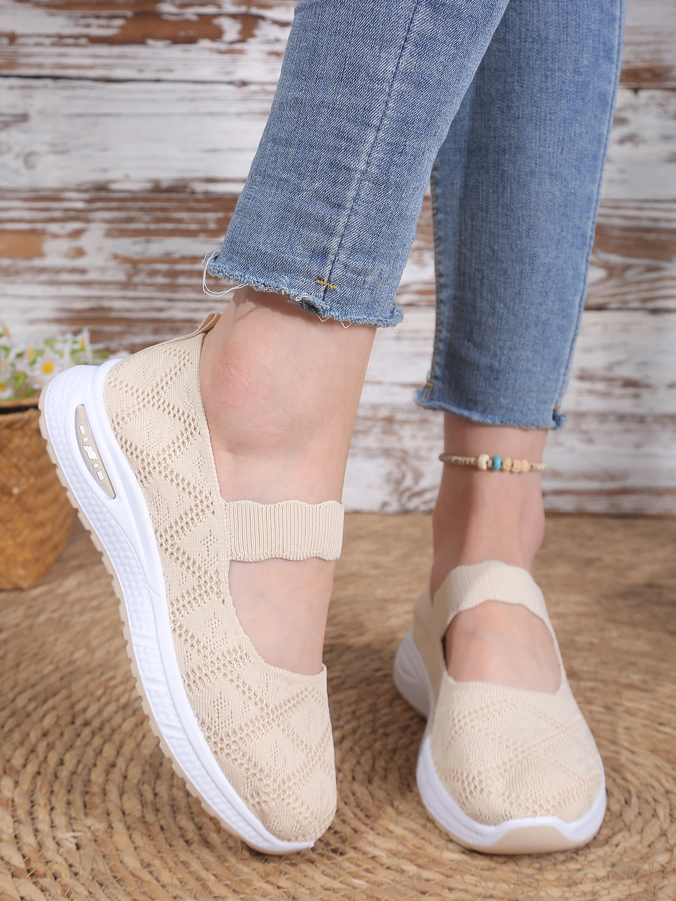 Women's Walking Shoes Breathable Mesh Cushioned Slip-On Sneakers Non-Slip Soft Sole Casual Loafers for Mom