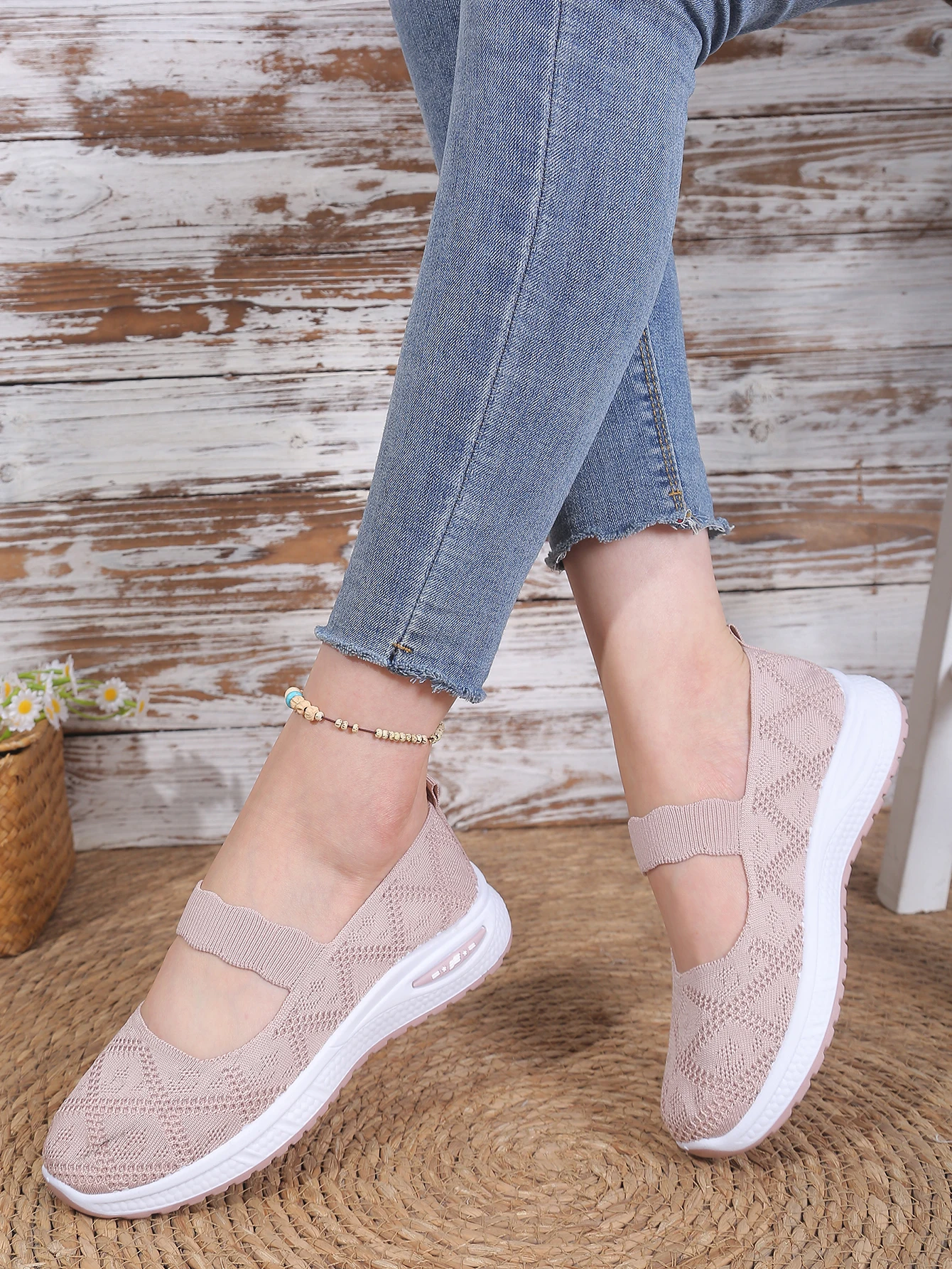 Women's Walking Shoes Breathable Mesh Cushioned Slip-On Sneakers Non-Slip Soft Sole Casual Loafers for Mom