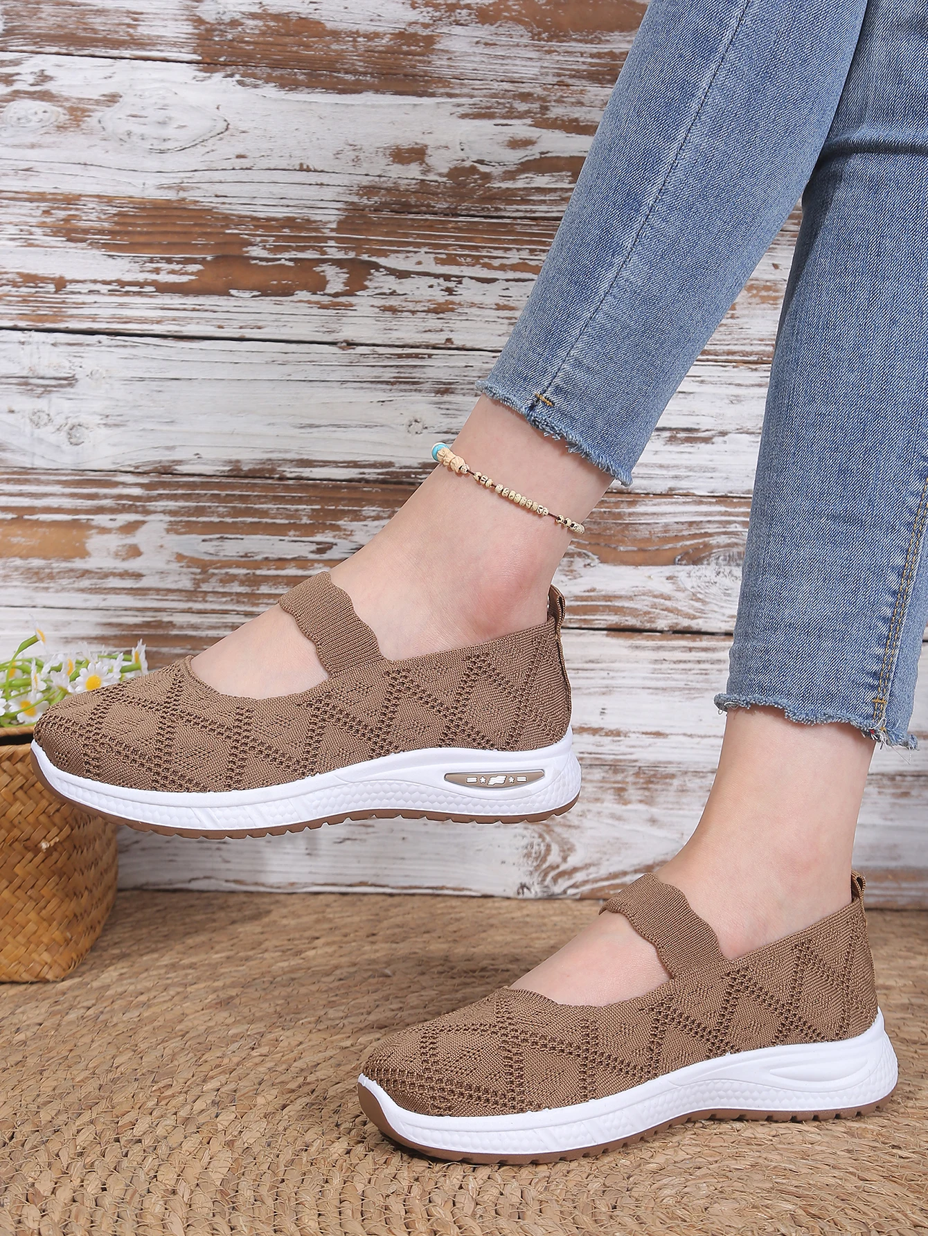 Women's Walking Shoes Breathable Mesh Cushioned Slip-On Sneakers Non-Slip Soft Sole Casual Loafers for Mom