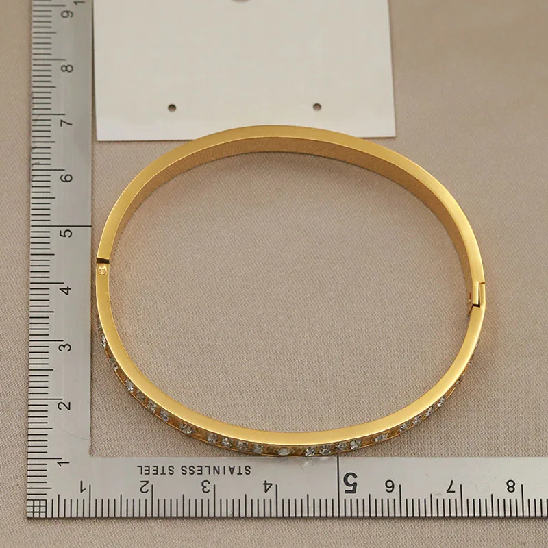 Stainless Steel 18K PVD Plated Classic Crystal Bracelets for Women Fashion Brand Jewelry Elegant Golden Bangles Accessories