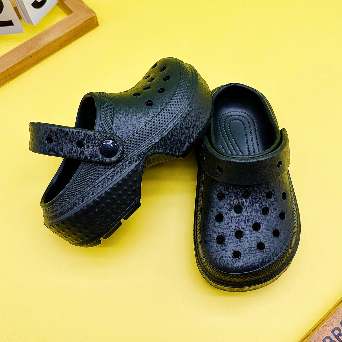 New Style Boys' and Girls' Slippers, Barefoot Shoes, Clogs, Soft-Soled Non-Slip Closed-Toe Sandals 2310