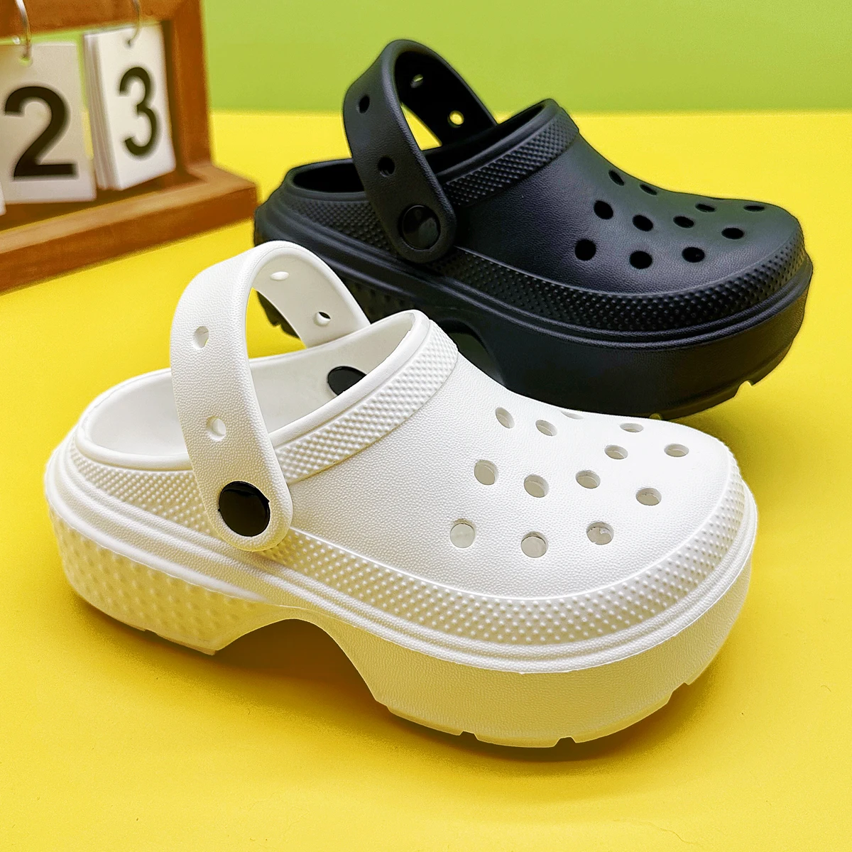 New Style Boys' and Girls' Slippers, Barefoot Shoes, Clogs, Soft-Soled Non-Slip Closed-Toe Sandals 2310