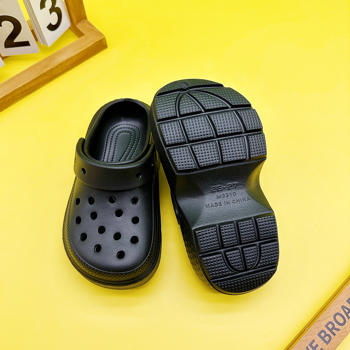 New Style Boys' and Girls' Slippers, Barefoot Shoes, Clogs, Soft-Soled Non-Slip Closed-Toe Sandals 2310