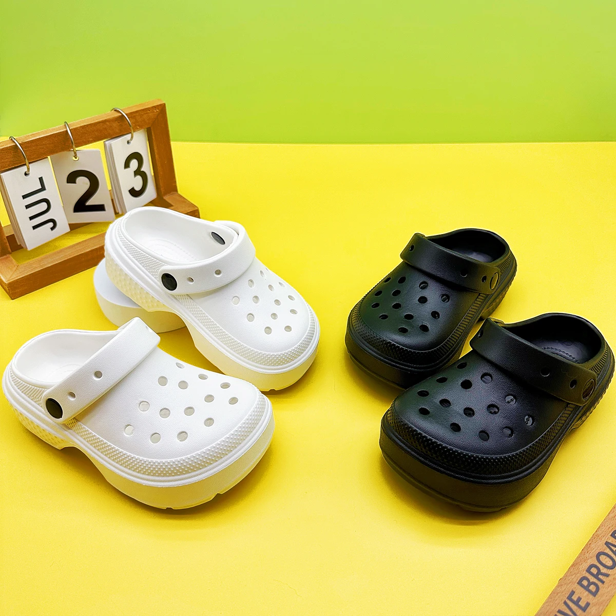 New Style Boys' and Girls' Slippers, Barefoot Shoes, Clogs, Soft-Soled Non-Slip Closed-Toe Sandals 2310