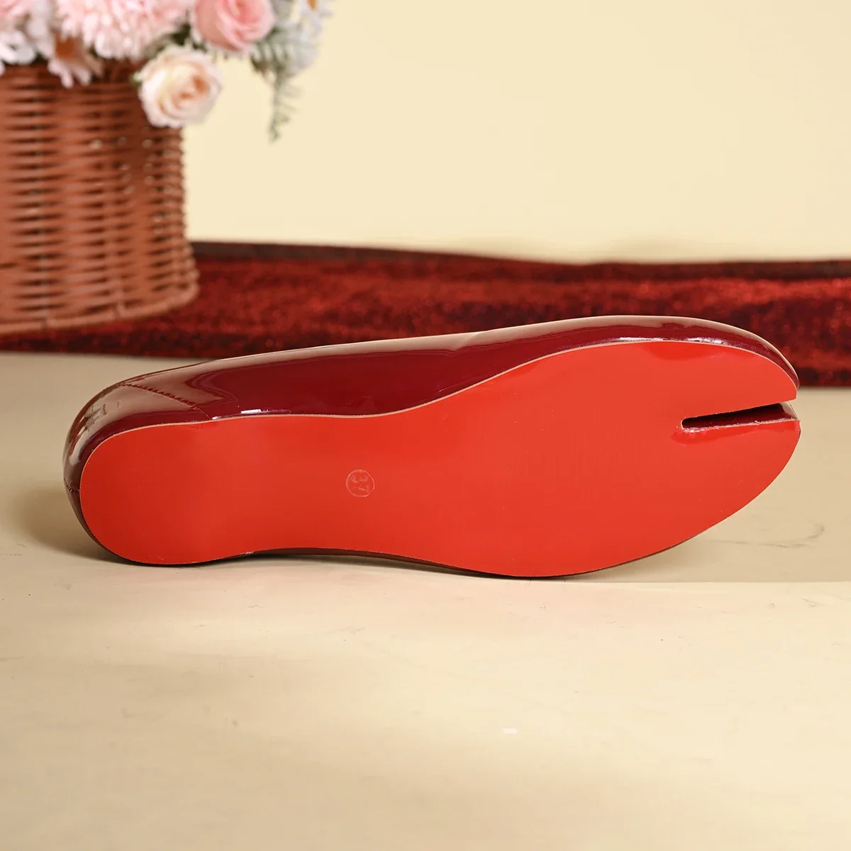 Wine Red Patent Women Loafers Designer Tabi Ninja Ballet Flats Split Toe Mary Jean Shoes 2026 Simmer Ins Street Woman Pumps