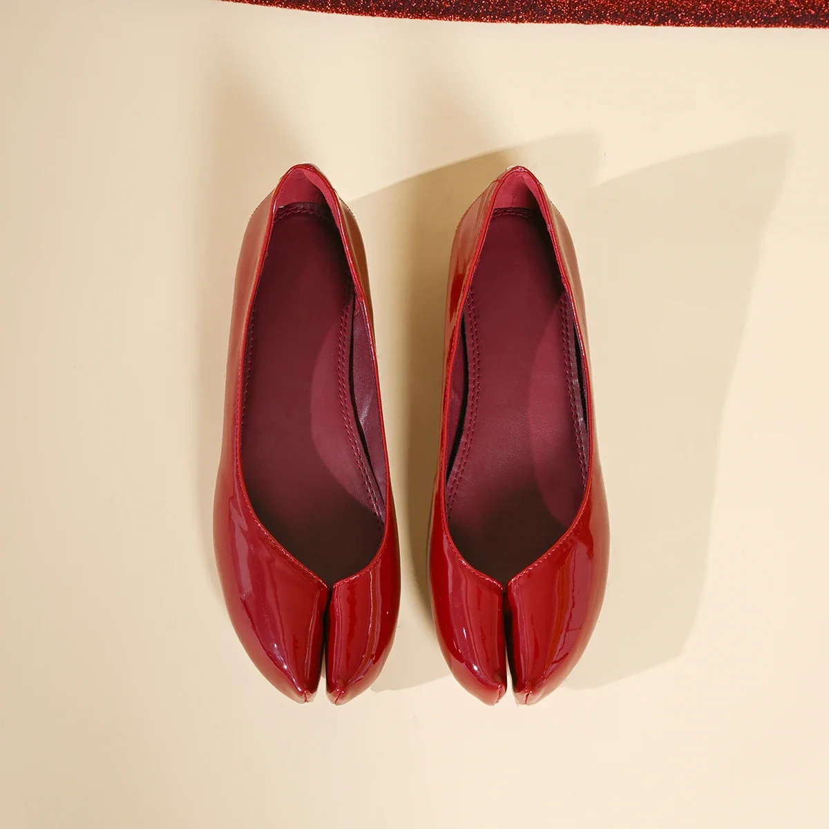 Wine Red Patent Women Loafers Designer Tabi Ninja Ballet Flats Split Toe Mary Jean Shoes 2026 Simmer Ins Street Woman Pumps