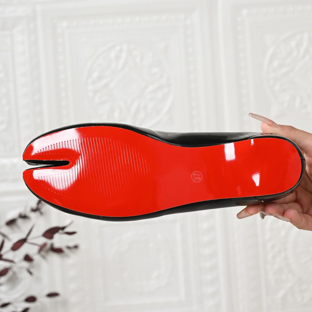 Wine Red Patent Women Loafers Designer Tabi Ninja Ballet Flats Split Toe Mary Jean Shoes 2026 Simmer Ins Street Woman Pumps