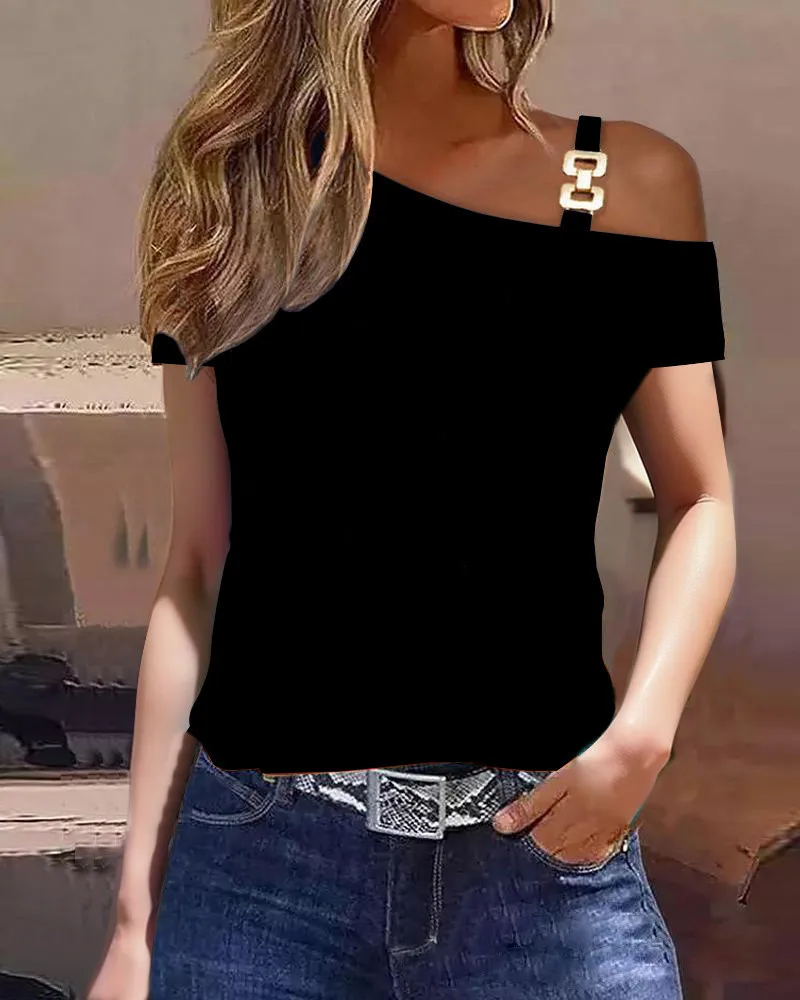 Women's Asymmetrical One Shoulder Top with Metallic Chain Detail and Abstract Print for Summer Evening Wear