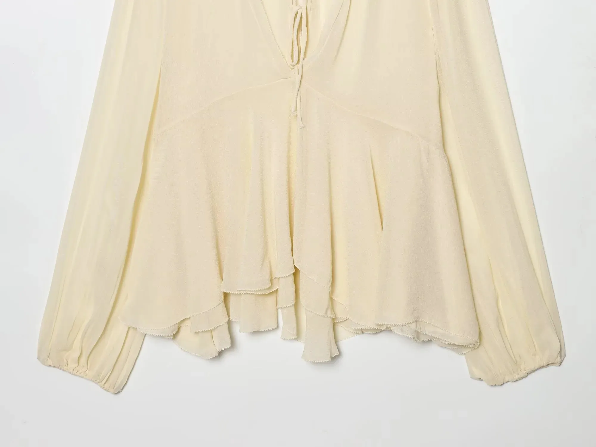Women Chic Elegant Blouse Woman Casual Layered Fashion Spring Flare Sleeve Pleated Shirt Female O-Neck Shirt