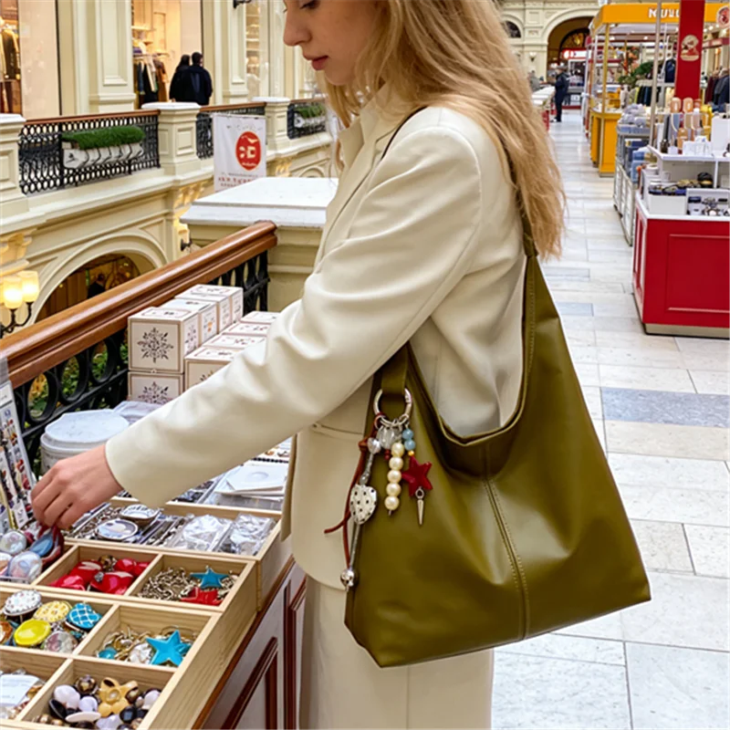 Elegant Shoulder Underarm Bags with Pendant Solid Color Synthetic Leather Handbags for Women Everyday Travel Shopping, Parties