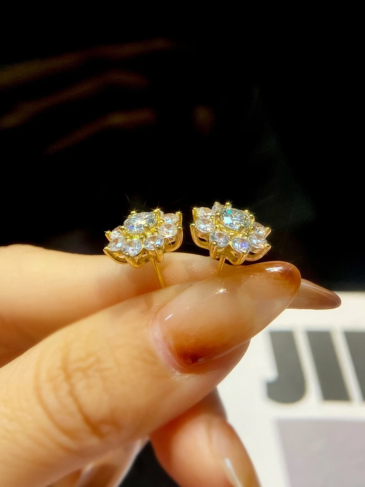 Gorgeous 0.5CT Moissanite Diamond Flower Earrings for Women Solitaire Eternity Wedding Party Luxury Jewelry