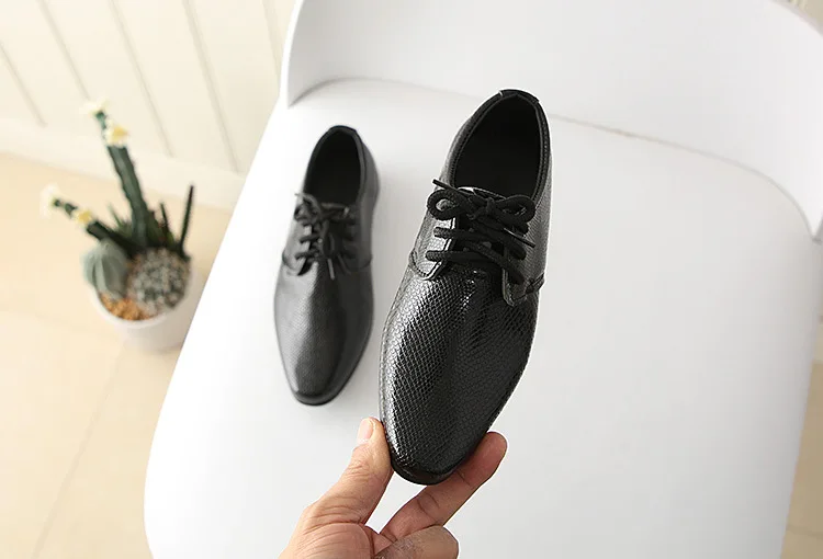 2026 Boys Leather Shoes Kids Flats Lace-up Children's Wedding Shoes For Toddlers Boy & Big Boys Fashion For Performance