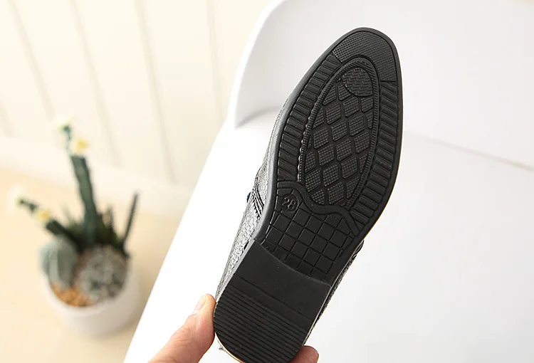 2026 Boys Leather Shoes Kids Flats Lace-up Children's Wedding Shoes For Toddlers Boy & Big Boys Fashion For Performance