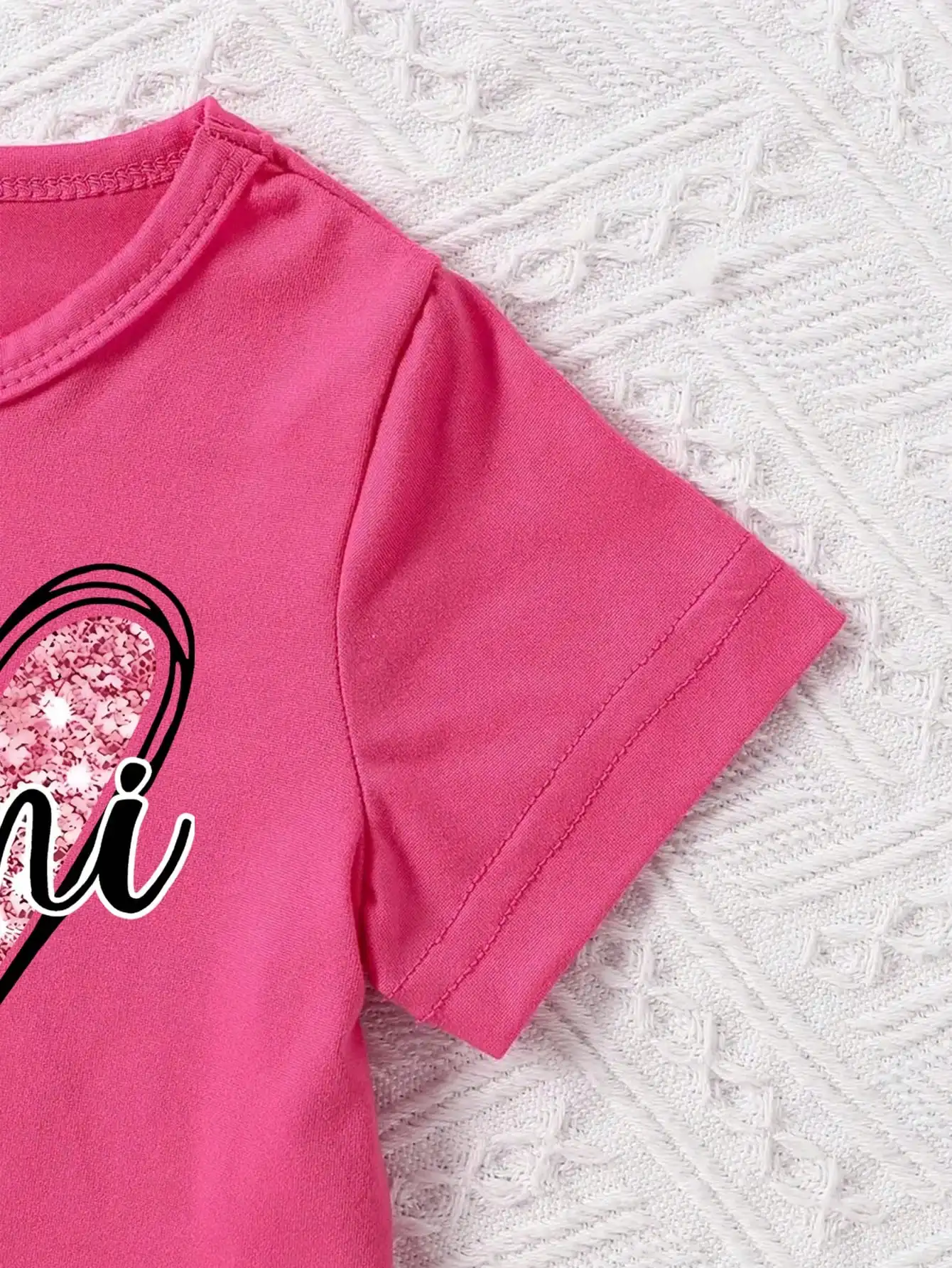 2026 Girls' Love Letter Printed Two Piece Set Round Neck Short Sleeved T-shirt + Loose Solid Color Shorts Set Summer Set