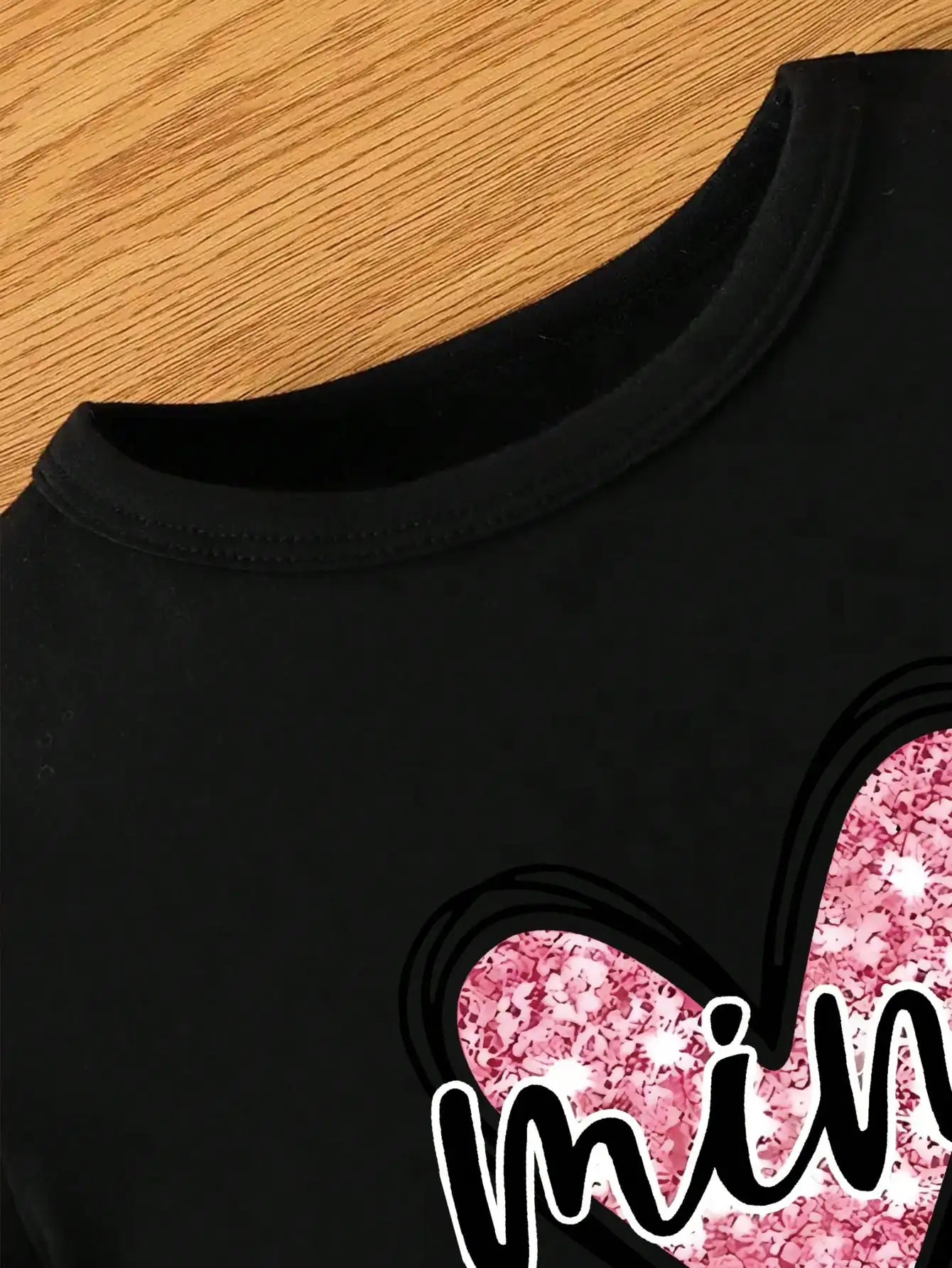 2026 Girls' Love Letter Printed Two Piece Set Round Neck Short Sleeved T-shirt + Loose Solid Color Shorts Set Summer Set