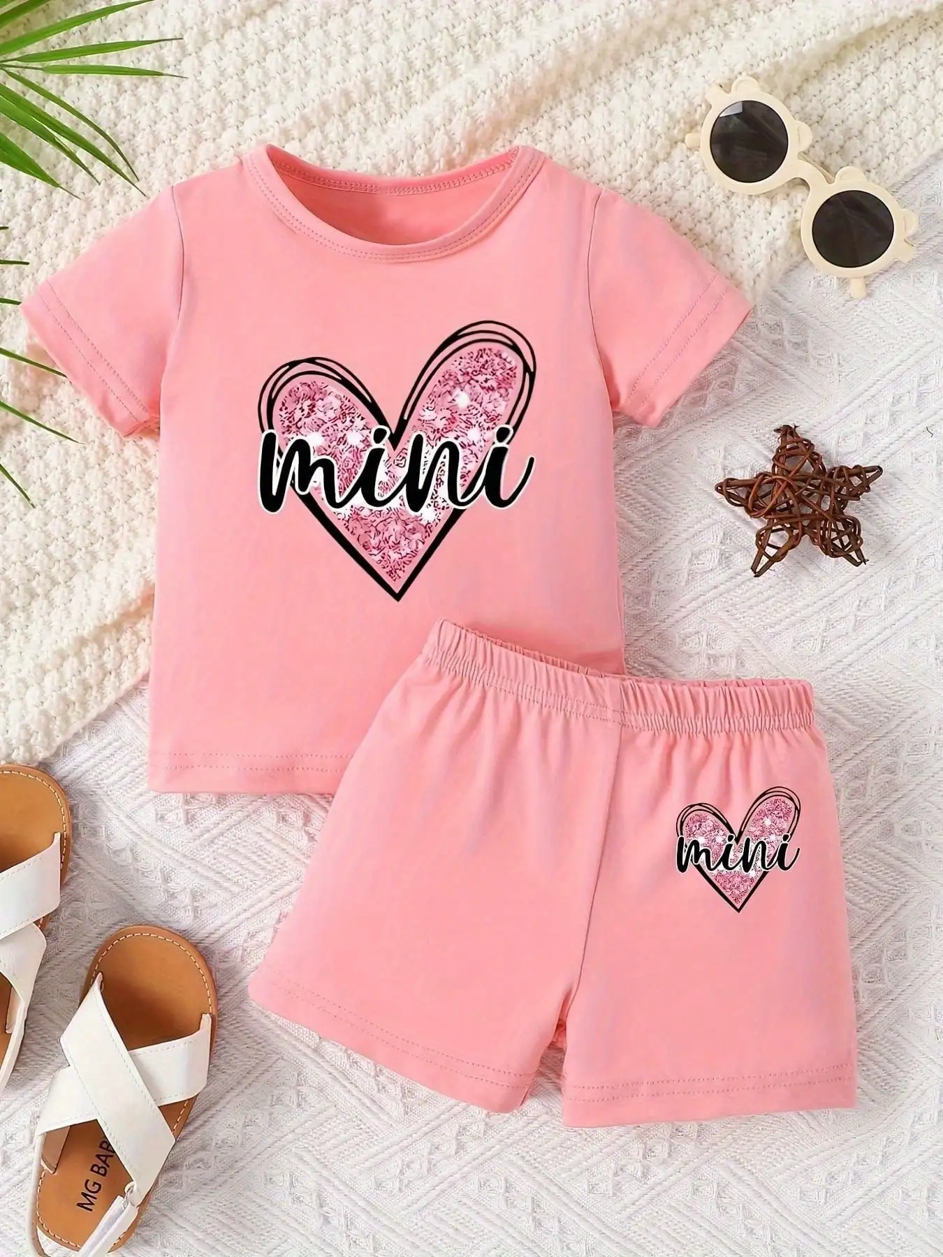 2026 Girls' Love Letter Printed Two Piece Set Round Neck Short Sleeved T-shirt + Loose Solid Color Shorts Set Summer Set