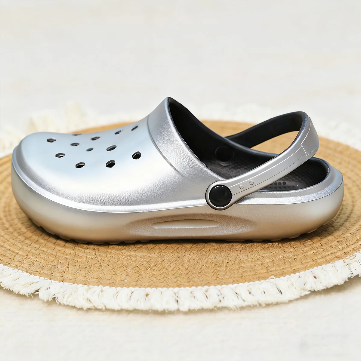 Gold Casual Clog and Mules, Lightweight EVA Garden Shoes, Non-Slip Sandals, Breathable Slip-On Shoes for Indoor Outdoor 666