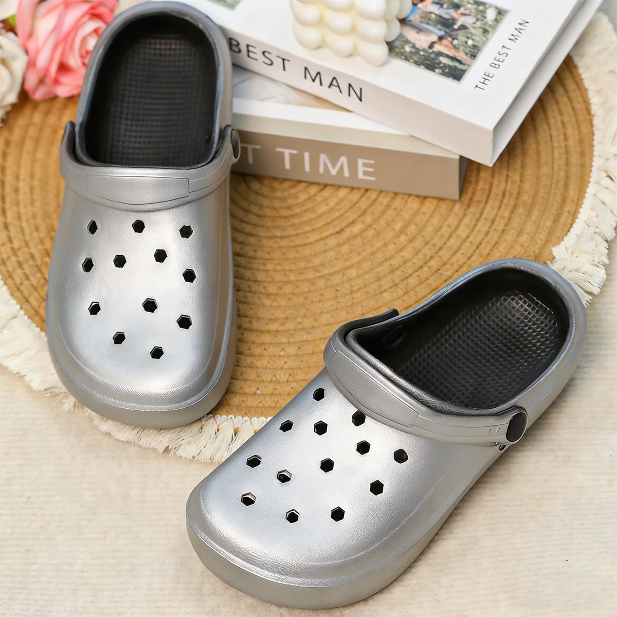 Gold Casual Clog and Mules, Lightweight EVA Garden Shoes, Non-Slip Sandals, Breathable Slip-On Shoes for Indoor Outdoor 666