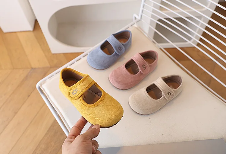 Children's leather shoes 2026 spring autumn new Korean girls' frosted soft soled princess shoes Super Soft Comfortable Sandal