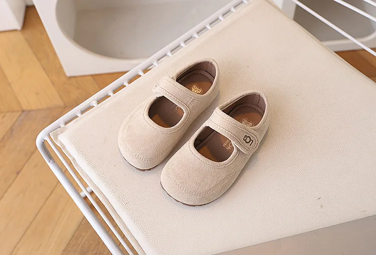 Children's leather shoes 2026 spring autumn new Korean girls' frosted soft soled princess shoes Super Soft Comfortable Sandal