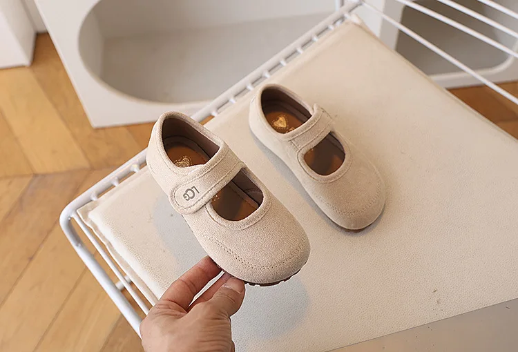 Children's leather shoes 2026 spring autumn new Korean girls' frosted soft soled princess shoes Super Soft Comfortable Sandal