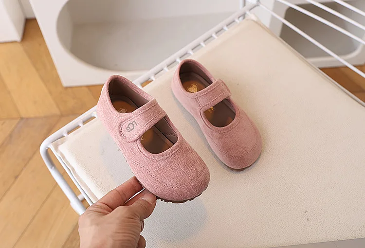Children's leather shoes 2026 spring autumn new Korean girls' frosted soft soled princess shoes Super Soft Comfortable Sandal