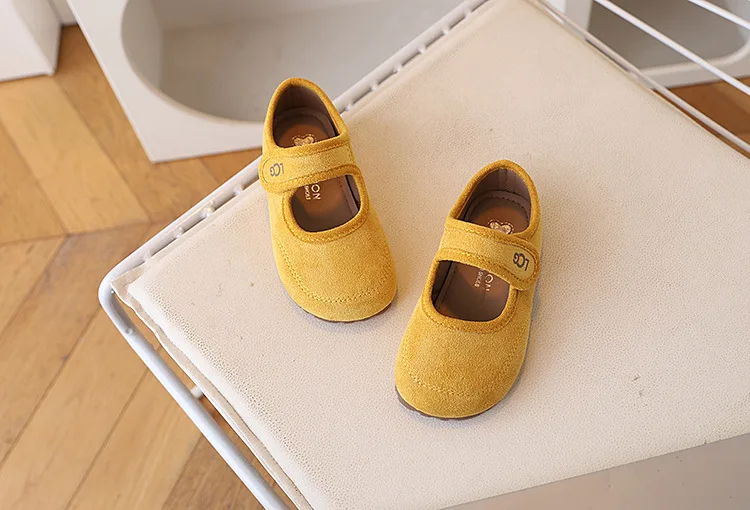 Children's leather shoes 2026 spring autumn new Korean girls' frosted soft soled princess shoes Super Soft Comfortable Sandal