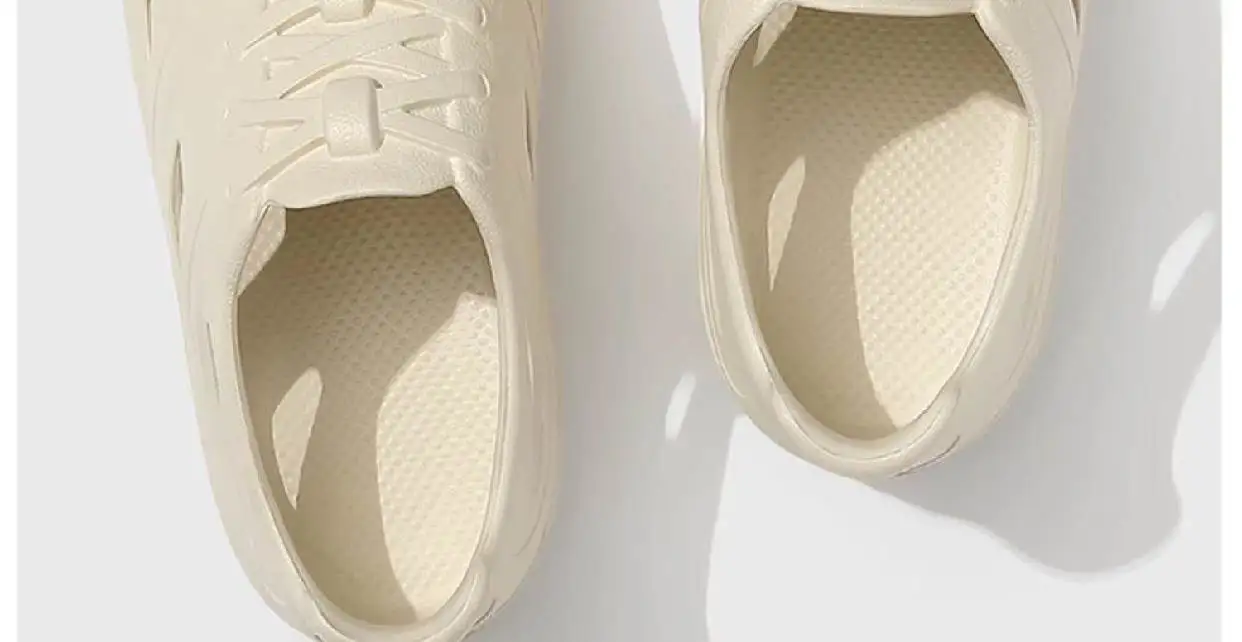 Men's Summer Outdoor Slip-On Shoes Anti-Slip Deodorant Breathable Sandals Driving Sports Beach Slippers Comfortable Casual Clogs