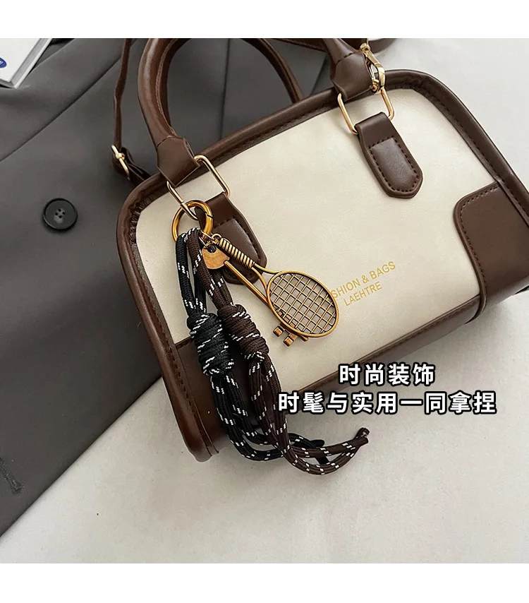 2026 Summer Vintage Small Bag for Women New Fashion Single Shoulder Messenger Bag Women's Handheld Commuter Pillow Bag
