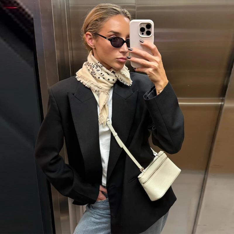 Fashion Printed Tassel Square Scarf Women Soft Comfortable All-match Shawl 2026 Spring Lady New Daily Casual All-match Accessory