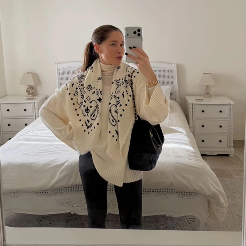 Fashion Printed Tassel Square Scarf Women Soft Comfortable All-match Shawl 2026 Spring Lady New Daily Casual All-match Accessory