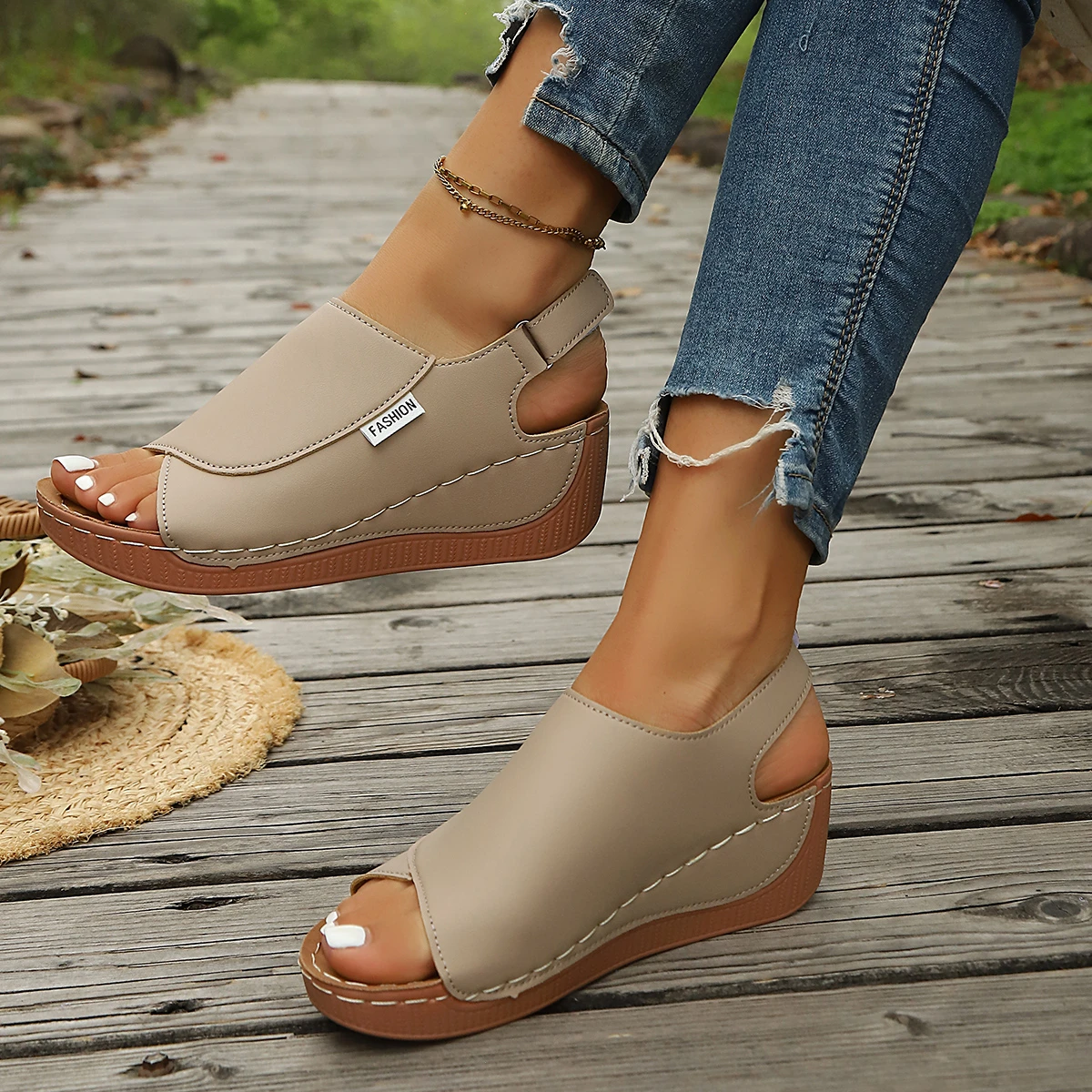 Women Wedge Sandals Summer 2026 New Fashion Slippers Open Toe Breathable Sandals Comfortable Buckle Woman Shoes Slides Women