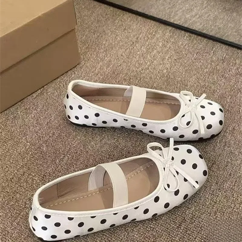 Women's New Polka Dot Ballet Flats, Square Toe Bow Slip-On Mary Jane Shoes, Suitable for Matching Dresses and Casual Daily Wear.