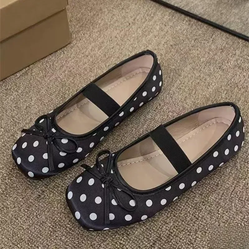 Women's New Polka Dot Ballet Flats, Square Toe Bow Slip-On Mary Jane Shoes, Suitable for Matching Dresses and Casual Daily Wear.